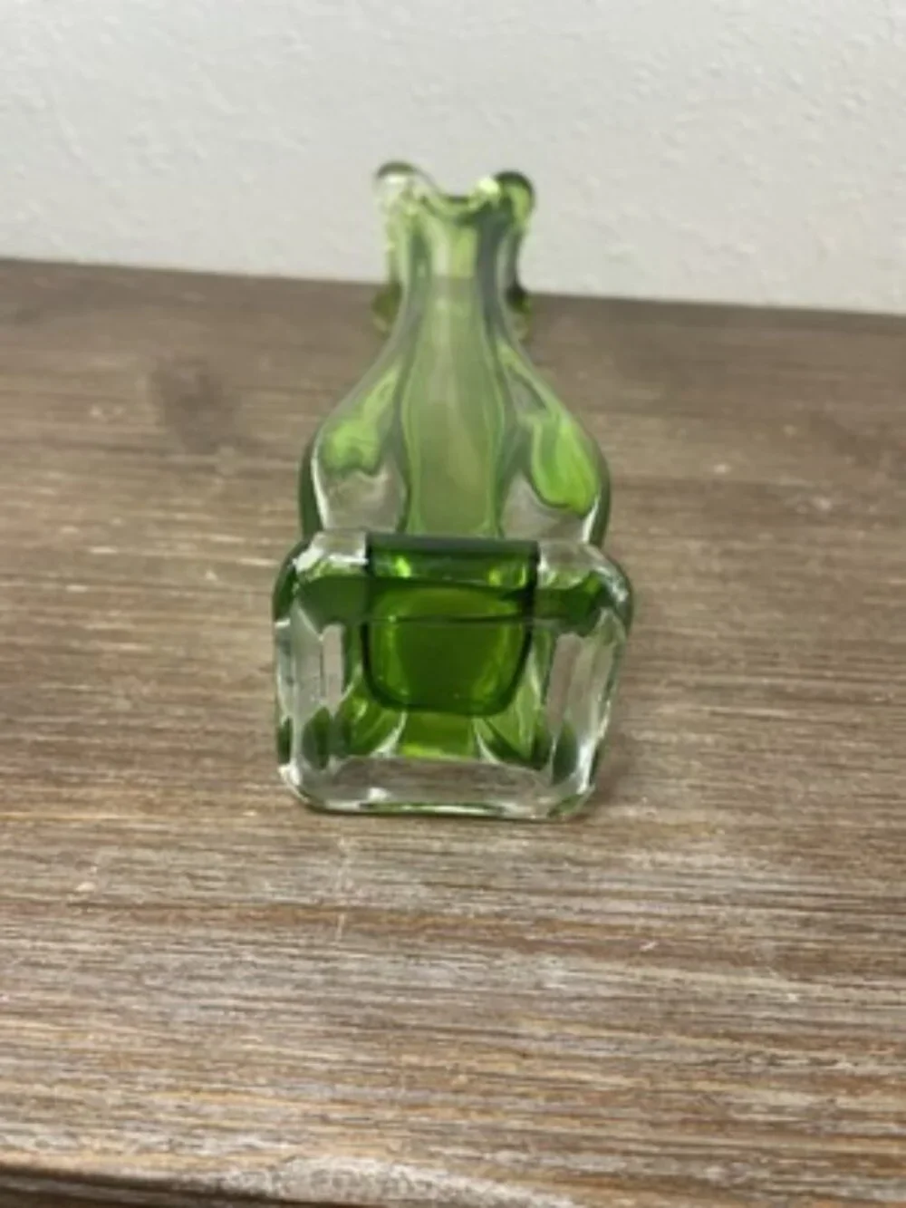 Vintage Green 4-Finger Swung Stretch Art Glass Vase MCM Retro Bud Chic Square